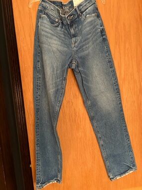 American Eagle Outfitters High-Rise Straight Leg Jeans - medium wash 12l